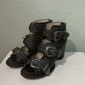 Violet (black) buckle heels Freebird